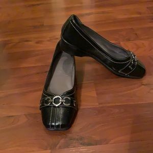 Relaxed office shoes